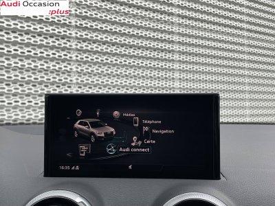 Audi Q2 35 TFSI 150 S tronic 7 Design Luxe - 17