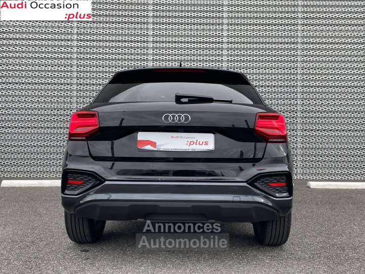 Audi Q2 35 TFSI 150 S tronic 7 Design Luxe - 25