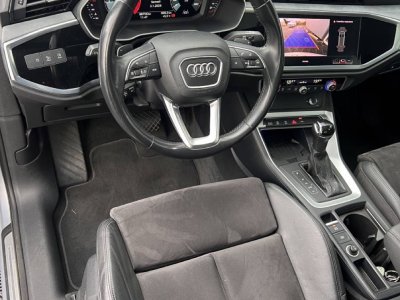 Audi Q3 35 TFSI 150ch Design Luxe 126g   - 13