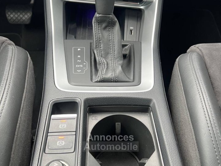 Audi Q3 35 TFSI 150ch Design Luxe 126g - 20