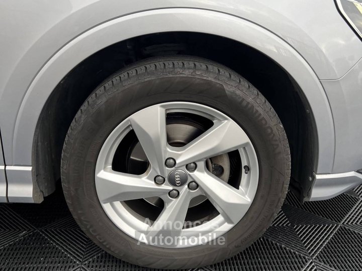 Audi Q3 35 TFSI 150ch Design Luxe 126g - 24