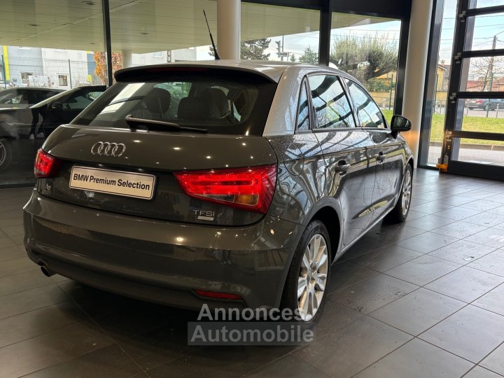 Audi A1 10 TFSI Ultra 5 portes 82chv cuir bi-ton faible kilom&eacute;trage, - 4
