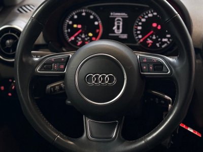 Audi A1 10 TFSI Ultra 5 portes 82chv cuir bi-ton faible kilom&eacute;trage,   - 8