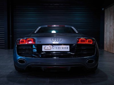 Audi R8 V10 FSI - 9