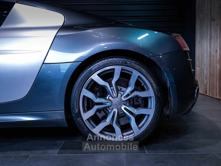 Audi R8 V10 FSI - 14