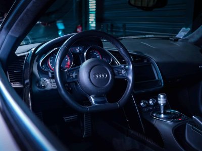 Audi R8 V10 FSI - 25