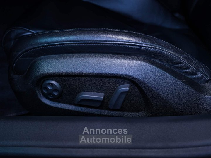 Audi R8 V10 FSI - 34