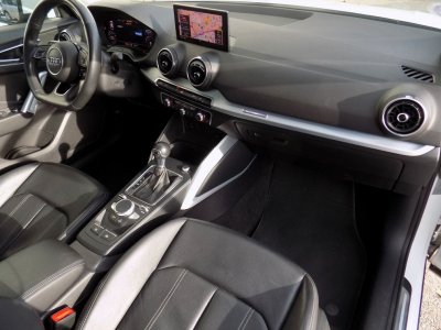 Audi Q2 15 35 tfsi 150ch cod design luxe s tronic 7 to-sound system - 8