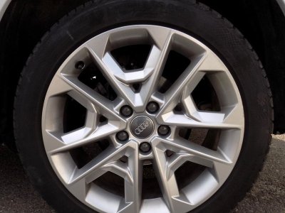 Audi Q2 15 35 tfsi 150ch cod design luxe s tronic 7 to-sound system - 24