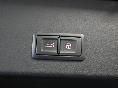 Audi A6 V6 30 BiTDI 326 Tiptronic 8 Quattro Competition   - 18