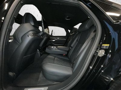 Audi A8 60 TFSIe 462 ch Tiptronic 8 quattro Avus   - 8