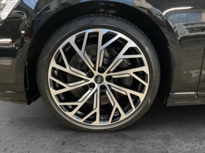 Audi A8 60 TFSIe 462 ch Tiptronic 8 quattro Avus   - 10