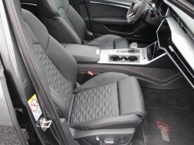 Audi RS6 Avant   - 12