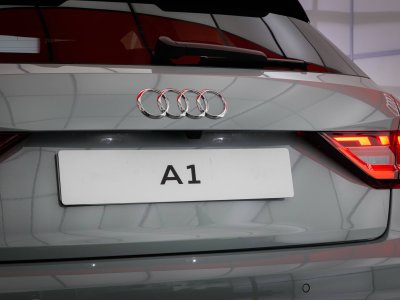 Audi A1 Sportback 30 TFSI 116 ch S tronic 7 Black Edition - 10