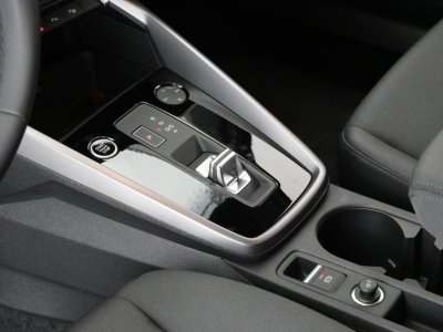 Audi A3 Sportback 40 TFSIe 204 S tronic 6 Business Executive - 8