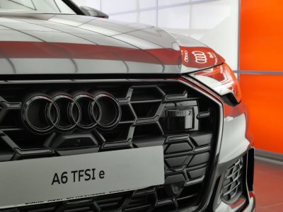 Audi A6 AVANT Avant 55 TFSIe 367 ch S tronic 7 Quattro Competition   - 12