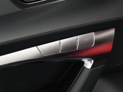 Audi A6 AVANT Avant 55 TFSIe 367 ch S tronic 7 Quattro Competition   - 9