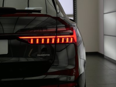 Audi A6 AVANT Avant 55 TFSIe 367 ch S tronic 7 Quattro Competition   - 22