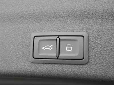 Audi A6 AVANT Avant 55 TFSIe 367 ch S tronic 7 Quattro Competition   - 13