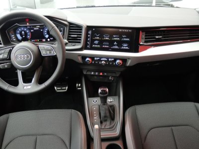 Audi A1 Sportback 30 TFSI 116 ch S tronic 7 S Line   - 13