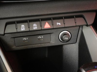 Audi A1 Sportback 30 TFSI 116 ch S tronic 7 Design   - 8