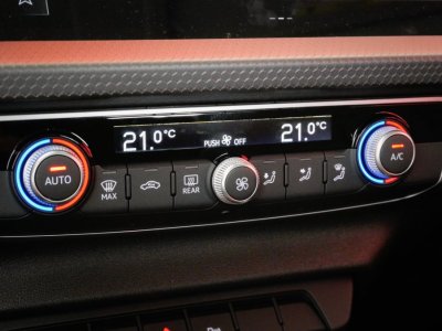 Audi A1 Sportback 30 TFSI 116 ch S tronic 7 Design   - 14