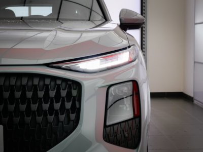 Audi Q3 HYBRIDE e-hybrid 272 ch S tronic 6 Business Executive   - 2