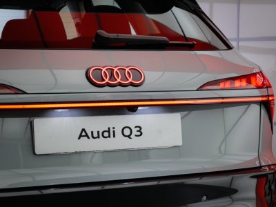 Audi Q3 HYBRIDE e-hybrid 272 ch S tronic 6 Business Executive   - 7