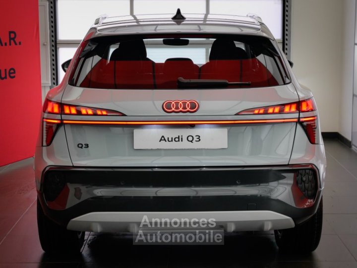 Audi Q3 HYBRIDE e-hybrid 272 ch S tronic 6 Business Executive - 8