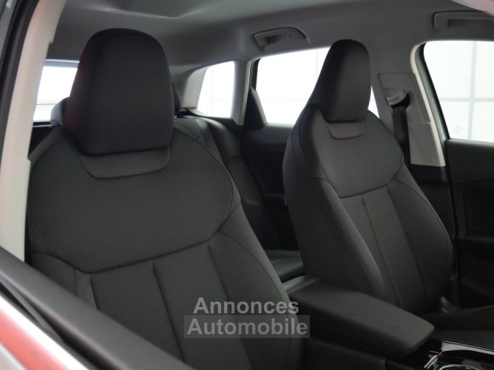 Audi Q3 HYBRIDE e-hybrid 272 ch S tronic 6 Business Executive - 13