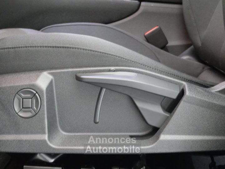 Audi Q3 HYBRIDE e-hybrid 272 ch S tronic 6 Business Executive - 25