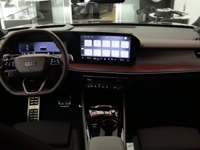 Audi Q3 HYBRIDE e-hybrid 272 ch S tronic 6 S line   - 3