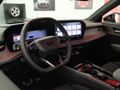 Audi Q3 HYBRIDE e-hybrid 272 ch S tronic 6 S line   - 6