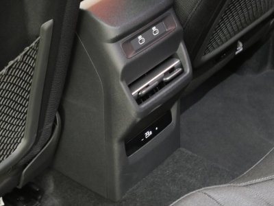 Audi Q3 HYBRIDE e-hybrid 272 ch S tronic 6 S line   - 12