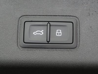 Audi Q3 HYBRIDE e-hybrid 272 ch S tronic 6 S line   - 14