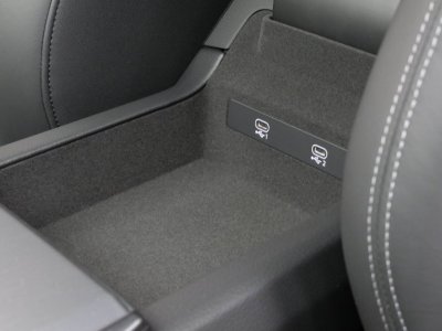 Audi A6 AVANT Avant 55 TFSIe 367 ch S tronic 7 Quattro Competition - 12