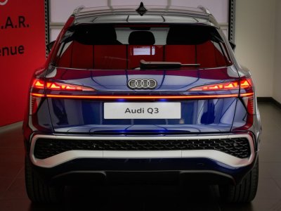 Audi Q3 HYBRIDE e-hybrid 272 ch S tronic 6 S line   - 7