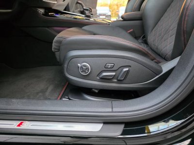 Audi A4 Avant 40 TFSI S Line Optics Noir B&O Panoramique   - 10