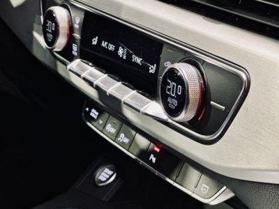 Audi A4 AVANT 20 TDI 150ch S-LINE PHASE 2 BLACK EDITION VIRTUAL COCKPIT JANTES 19 CAMERA GARANTIE 12 MOIS   - 12