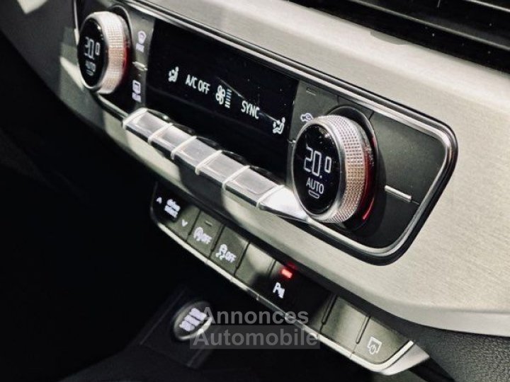 Audi A4 AVANT 20 TDI 150ch S-LINE PHASE 2 BLACK EDITION VIRTUAL COCKPIT JANTES 19 CAMERA GARANTIE 12 MOIS - 12