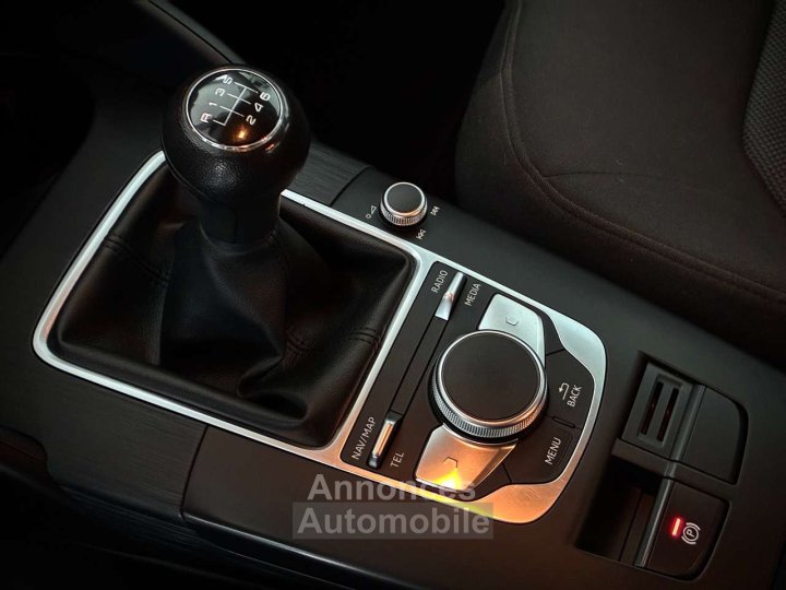 Audi A3 10TFSI SPORT-GPS-AIRCO-JANTES19-PDC - 16