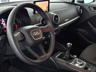 Audi A3 10TFSI SPORT-GPS-AIRCO-JANTES19-PDC   - 17