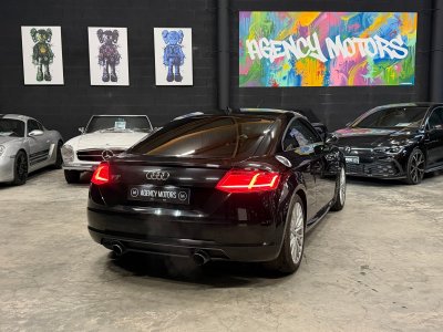 Audi TT 20 l TFSI 230 CH S Line   - 4