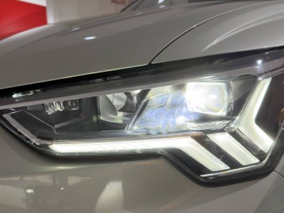 Audi Q3 Sportback 35 TFSI 150 ch S tronic 7 S line   - 31