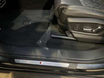 Audi Q8 60 TFSI e 490 Tiptronic 8 quattro Competition   - 5