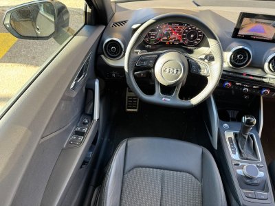 Audi Q2 35 TFSI 15l 150 CV S Tronic 7 S Line Toit ouvrant   - 19