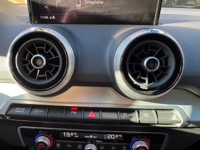 Audi Q2 35 TFSI 15l 150 CV S Tronic 7 S Line Toit ouvrant   - 30