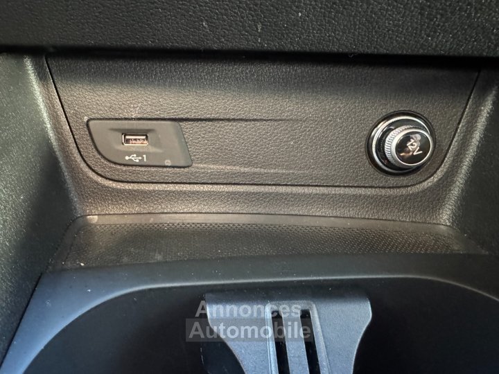 Audi Q2 35 TFSI 15l 150 CV S Tronic 7 S Line Toit ouvrant - 33