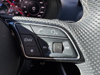 Audi Q2 35 TFSI 15l 150 CV S Tronic 7 S Line Toit ouvrant   - 39