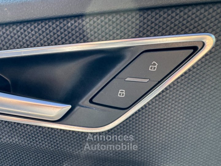 Audi Q2 35 TFSI 15l 150 CV S Tronic 7 S Line Toit ouvrant - 45